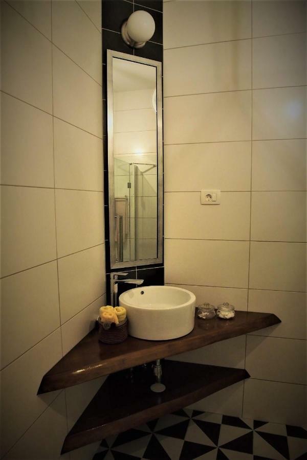 Appartement Studio Apartman Baronessa Adriana à Rijeka Extérieur photo